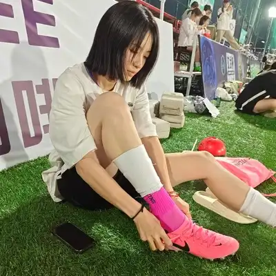 李静